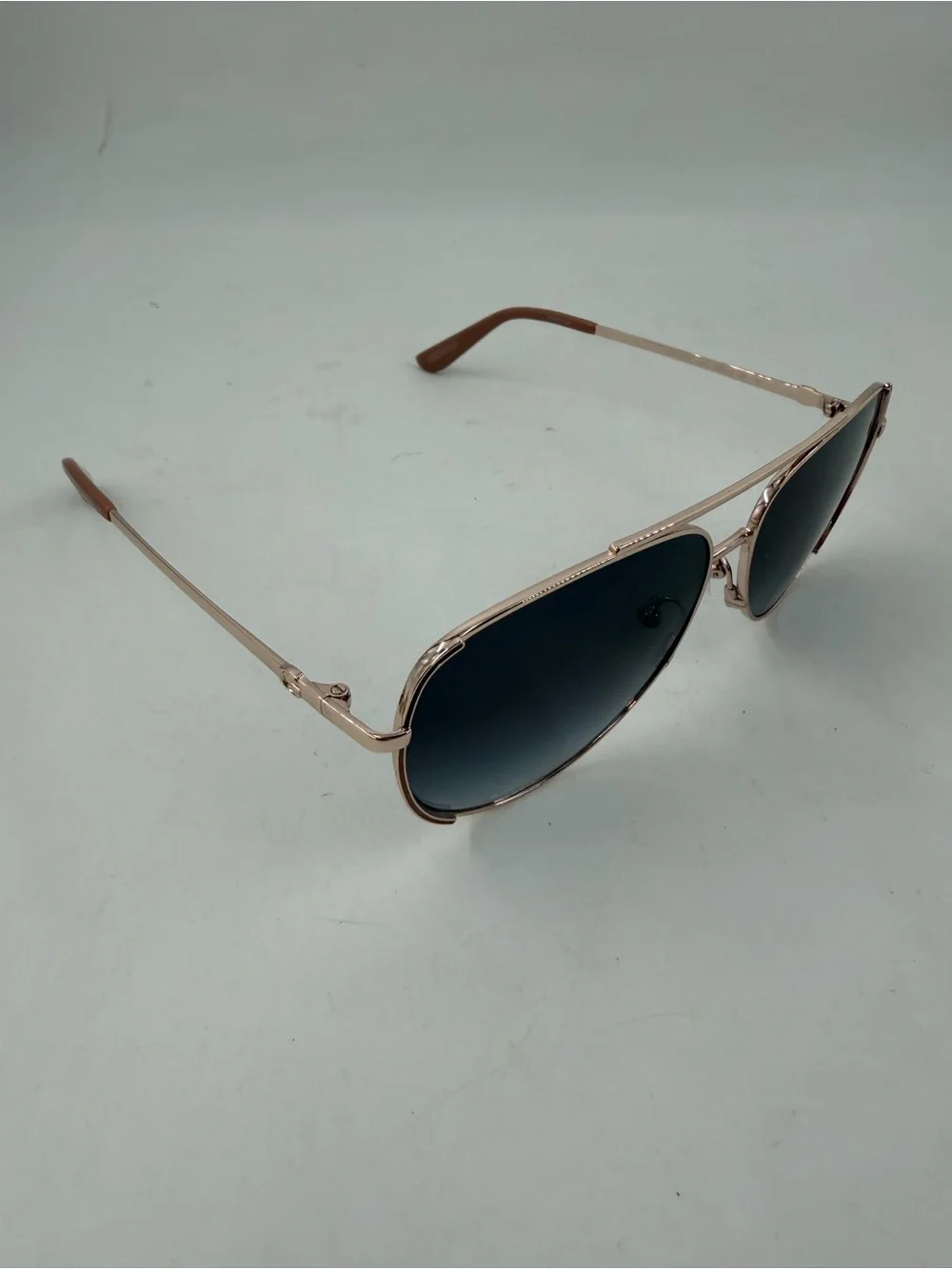 Guess Women’s GU00193 32B Gold Aviator Sunglasses Gradient Brown Lens 58-12 140